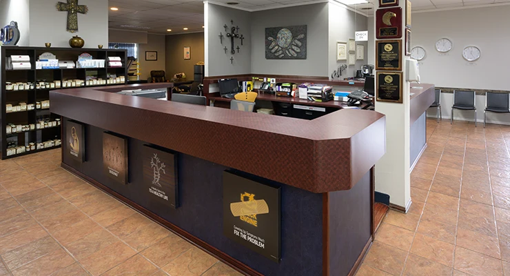 Chiropractic Dallas TX Front Desk